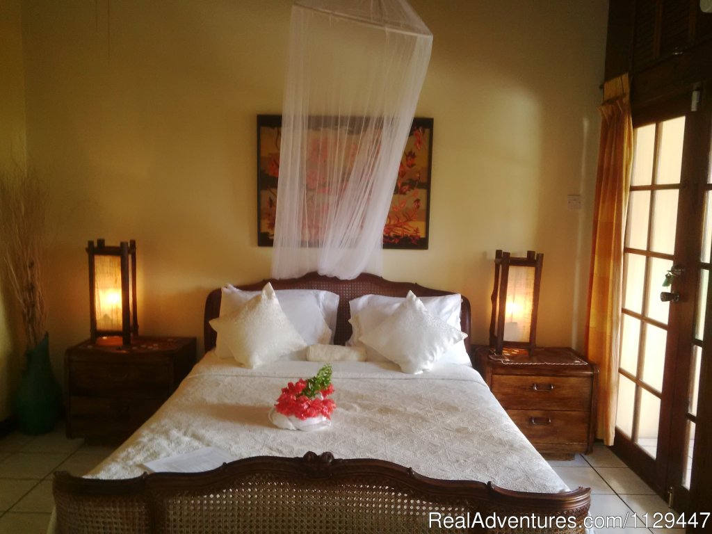Room at the villa | Villa Capri for retreats, wedding, birthday, group | Image #15/21 | 