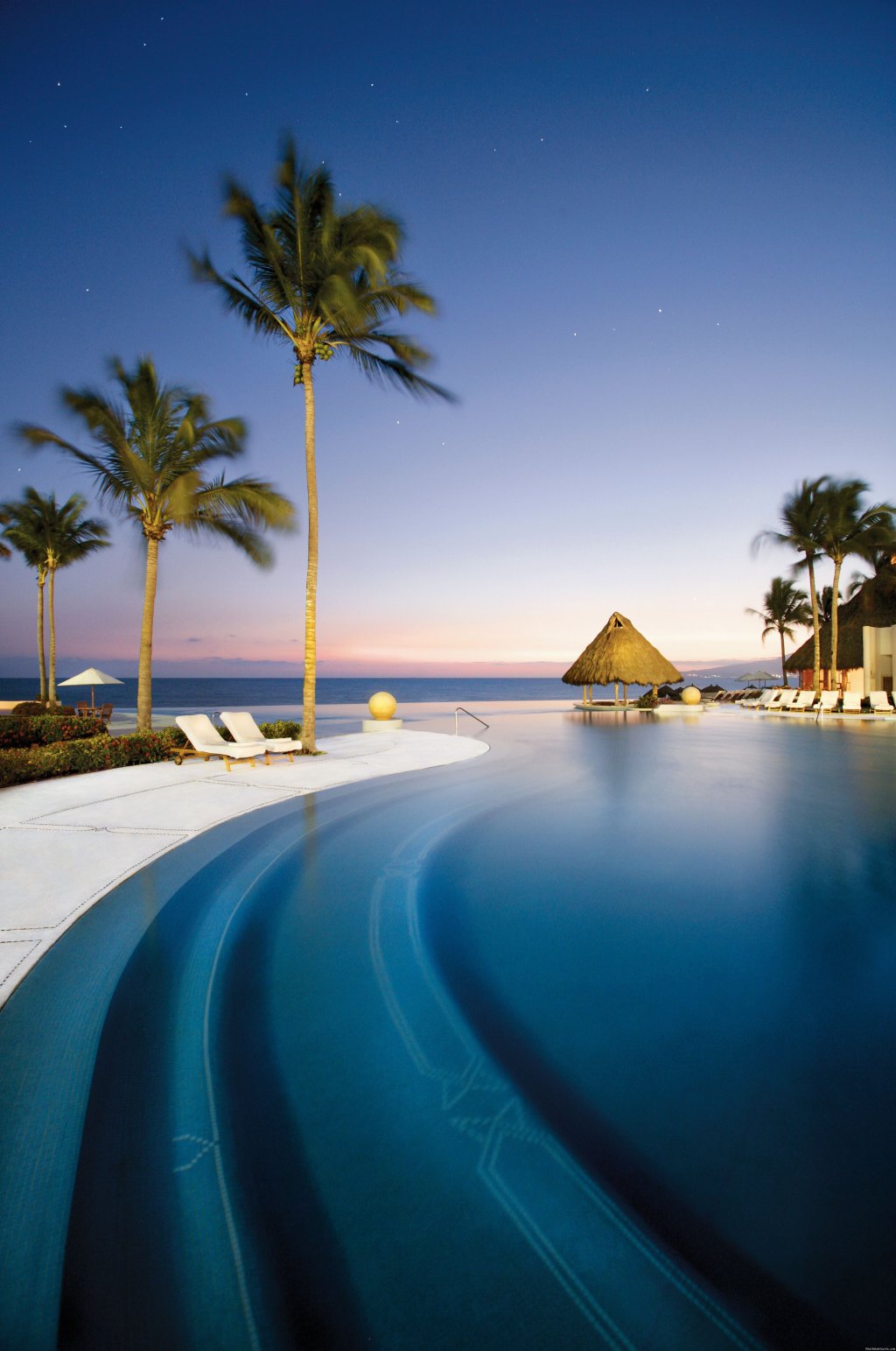 Pool & Palms Sunset | Grand Velas All Suites & Spa Resort | Image #6/18 | 