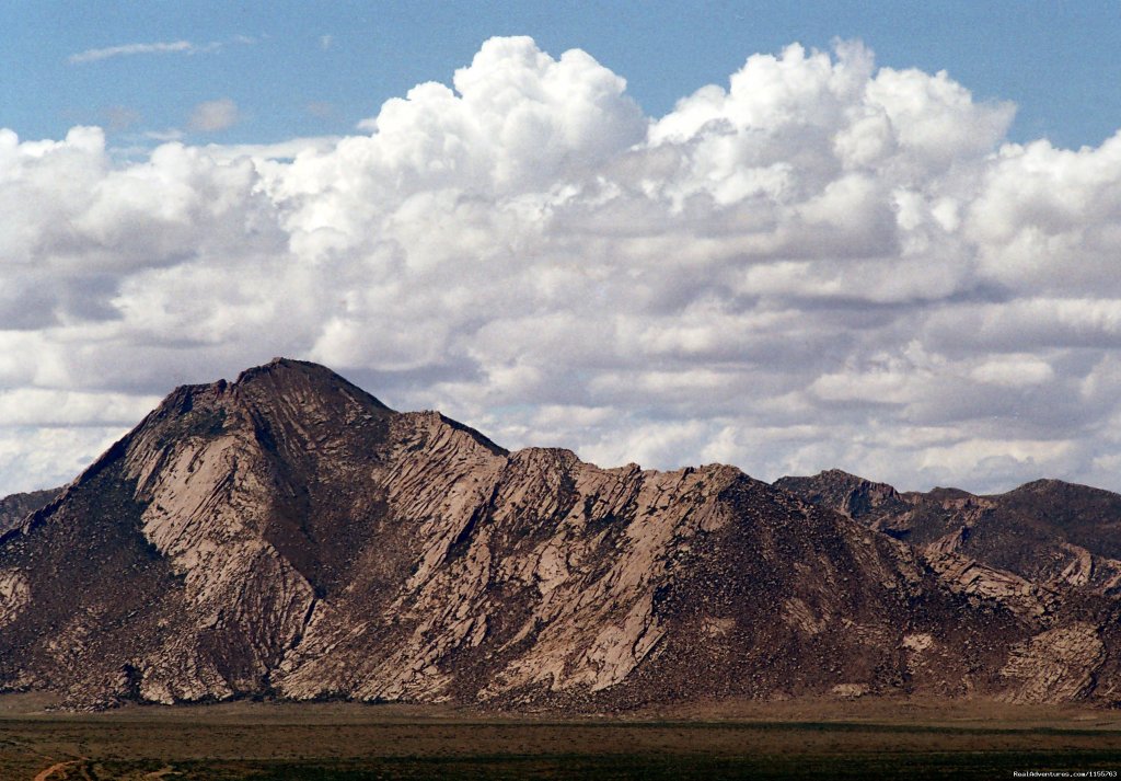 Mountain Zorgol | Discover Gobi desert with Idre's tour in Mongolia. | Image #15/25 | 