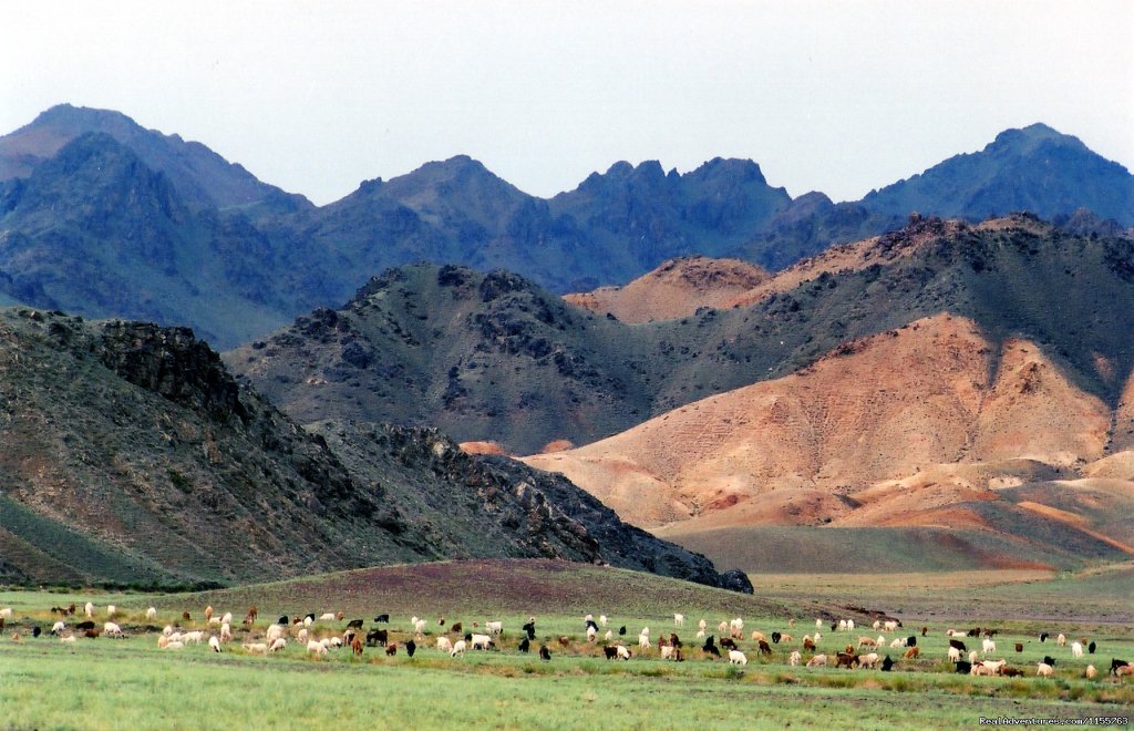 Gobi mountains | Discover Gobi desert with Idre's tour in Mongolia. | Image #17/25 | 