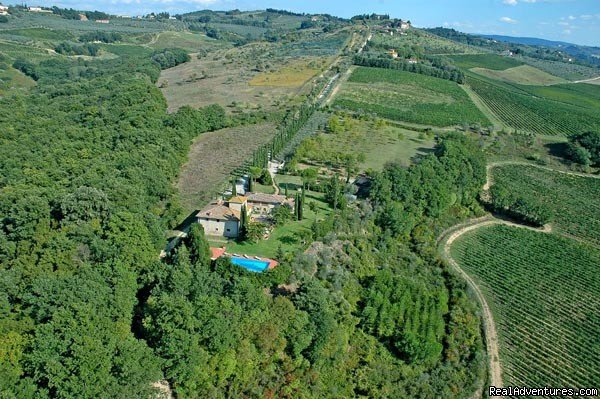A farm house within the Tuscan rolling hills  | Image #2/2 | 