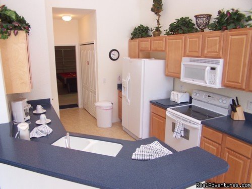KITCHEN | Fantastic Family House To Rent Davenport Orlando | Image #5/17 | 