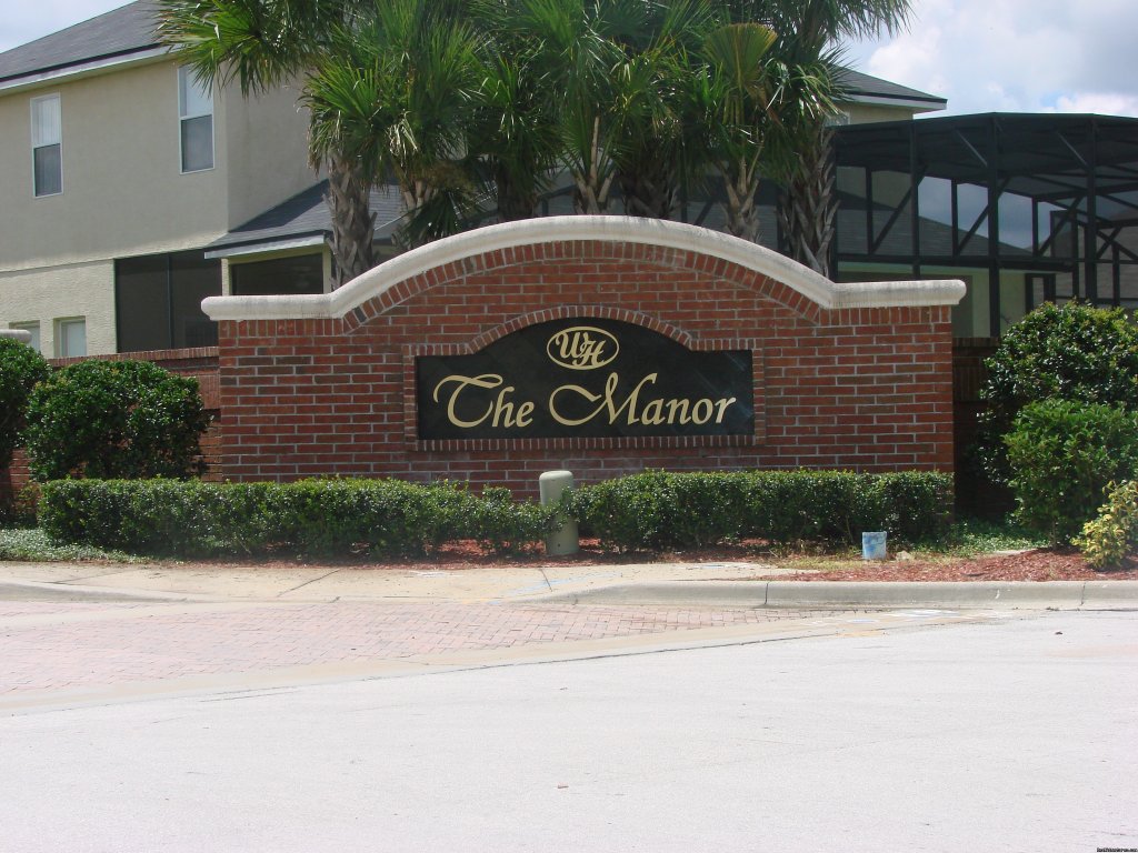 THE MANOR | Fantastic Family House To Rent Davenport Orlando | Image #2/17 | 