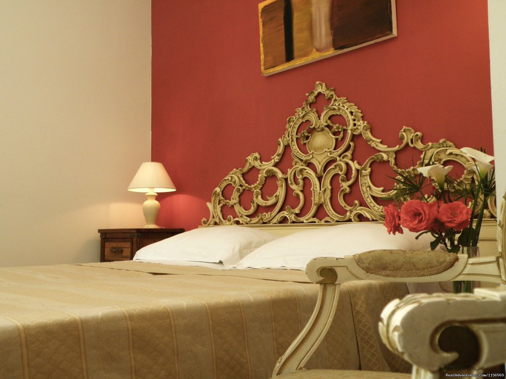 Double En Suite Room | Villa Giuliana wine & rooms in Salento (Apulia) | Image #3/9 | 