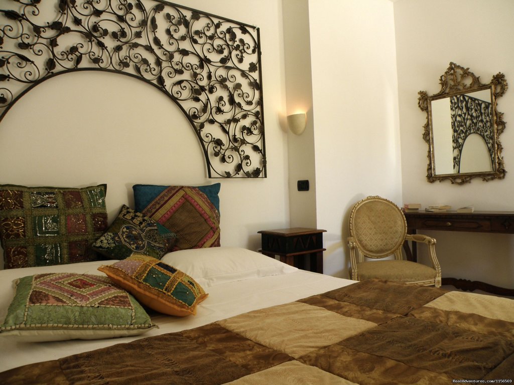 Double En Suite Room | Villa Giuliana wine & rooms in Salento (Apulia) | Image #7/9 | 