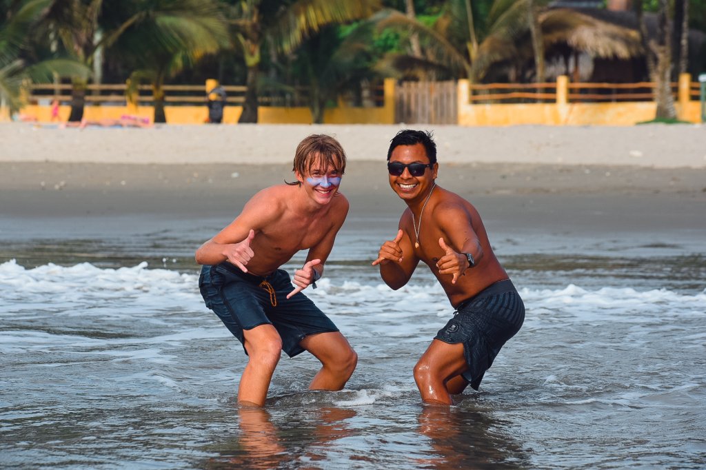 Learn Spanish On The Beach, Surf And Scuba Dive | Image #2/4 | 