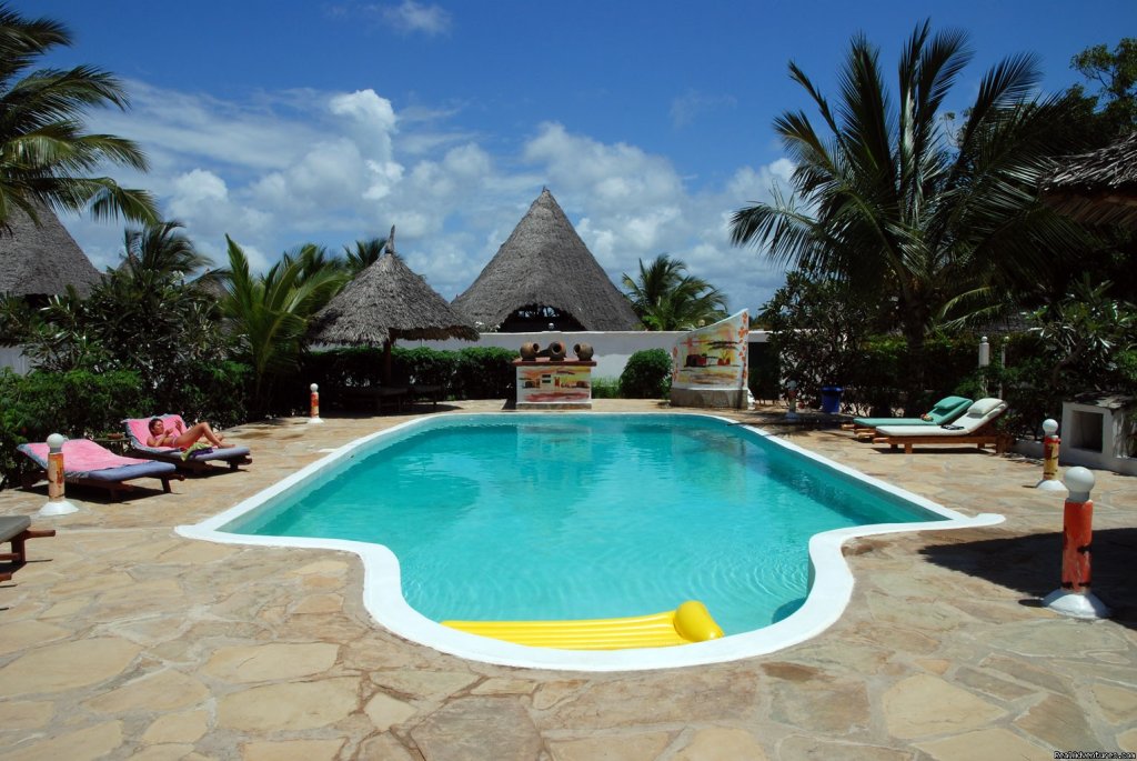 The Pool | Romantic Kenya in Villa comfort and luxury | Image #11/22 | 