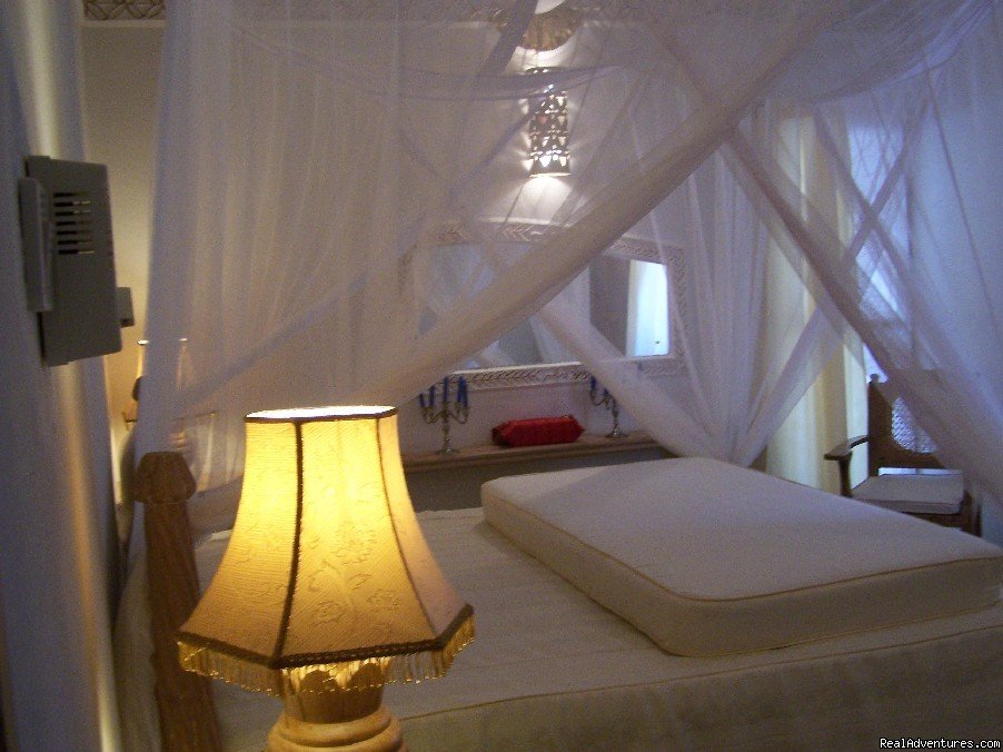 Ensuite Master Bed Room | Romantic Kenya in Villa comfort and luxury | Image #10/22 | 