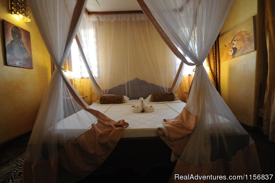 Master Bed Room | Romantic Kenya in Villa comfort and luxury | Image #20/22 | 