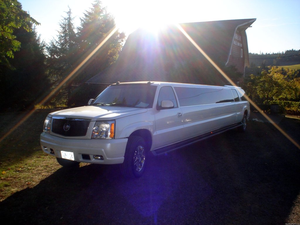 Sunshine Limo Service and Wine Tours 2006 Cadillac Escalade | Sunshine Limo Service Oregon Wine Tours | Image #3/4 | 