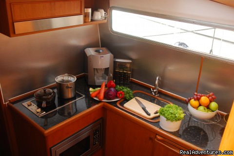 yacht charter: Photo #2