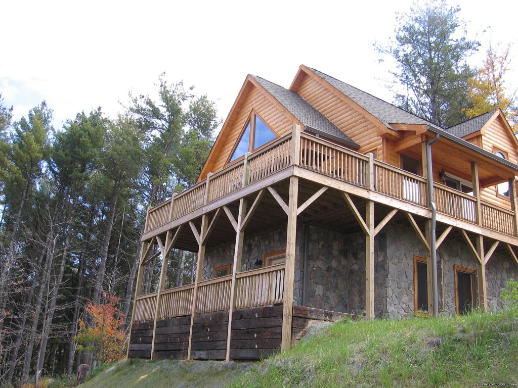 Borrowed Time Cabin | Cabin retreat off the Blue Ridge Parkway | Image #3/8 | 