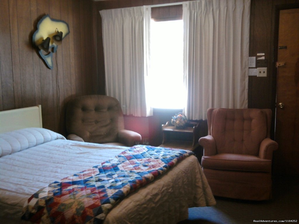 Regular sleeping room | Mar Mar Resort, Tackle Shop & Big Phil's Guide's | Image #9/9 | 