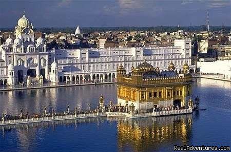 Golden Temple | Colorful & Incredible India Tours & Packages | Image #4/12 | 