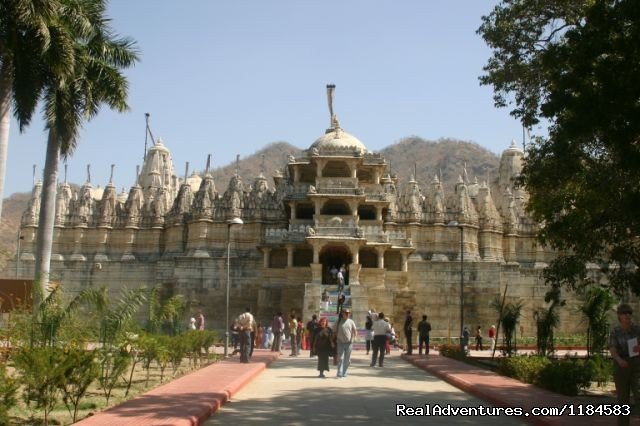 Ranakpur Jain Temple | Colorful & Incredible India Tours & Packages | Image #8/12 | 