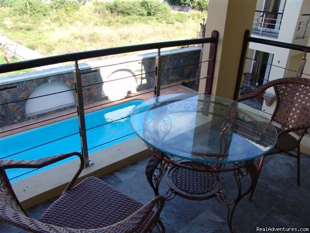 Villa Narmada Terrace | Selfcatering luxuous hotelrooms near the beach  | Image #9/10 | 