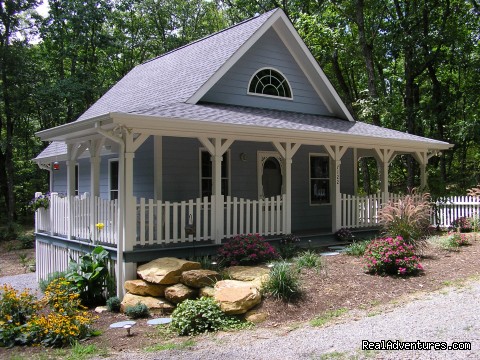 The Blue Cottage Rental - Lookout Mountain, GA