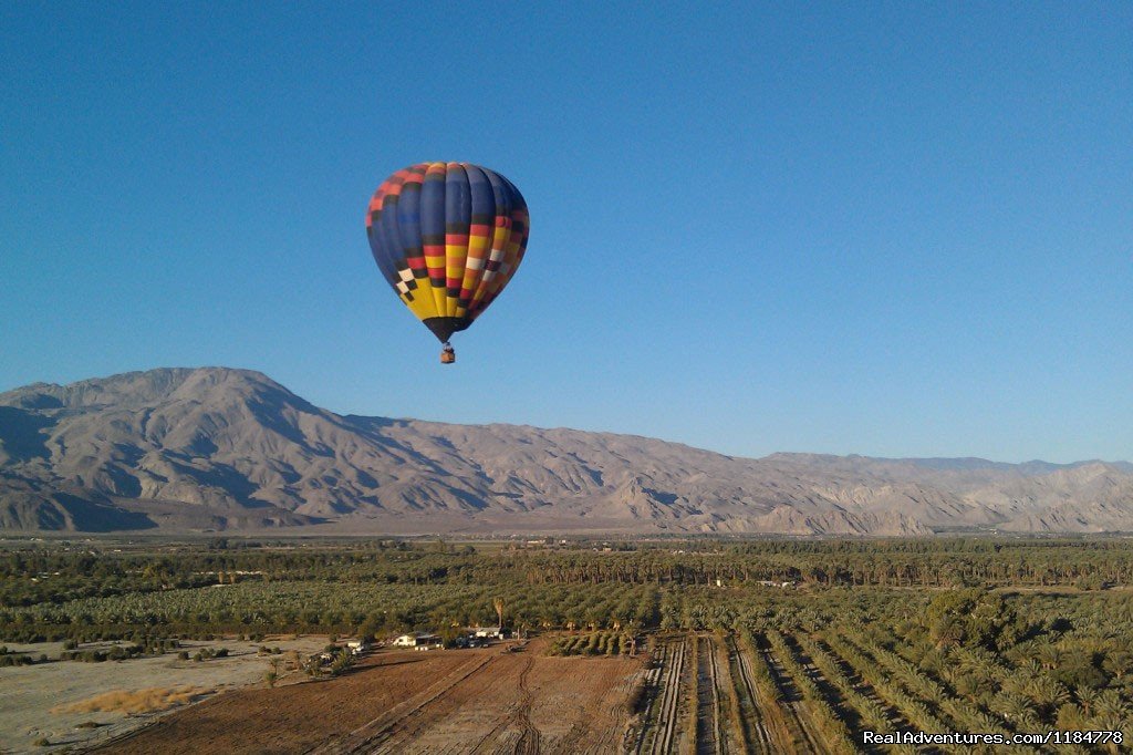 Balloons Above floats over the Coachella Valley | Hot Air Balloon Flights over Palm Springs | Image #3/6 | 