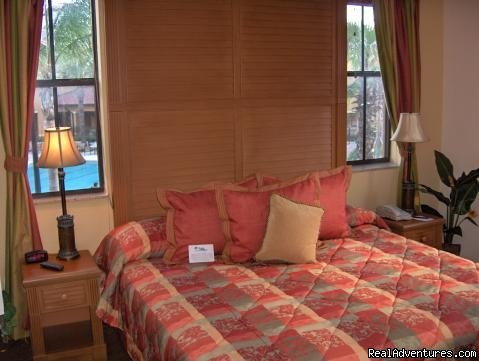 Master Bedroom | Floridays Resort Orlando | Image #5/7 | 