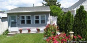 Ennis Cottage with private beach for weekly rental | Branford, Connecticut | Vacation Rentals