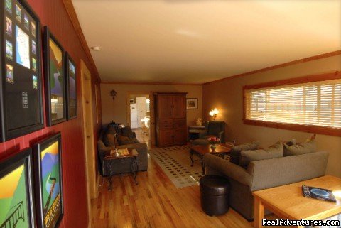 McCloud Vacation Home Living Space | McClould Vacation Home, Mt. Shasta | Image #4/13 | 