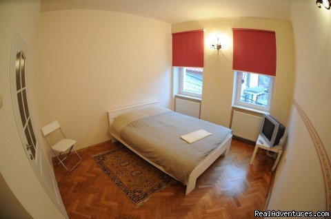 Schei 2 rooms apartment - rose room | Quiet,  friendly and cheap accommodation in Brasov | Image #13/16 | 