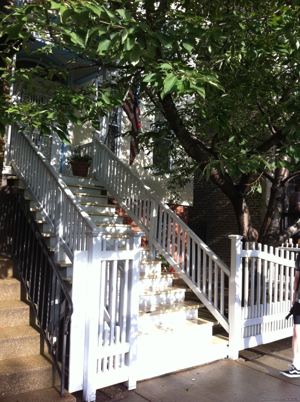 Summer afternoon | Lincoln Park Guest House | Image #3/4 | 