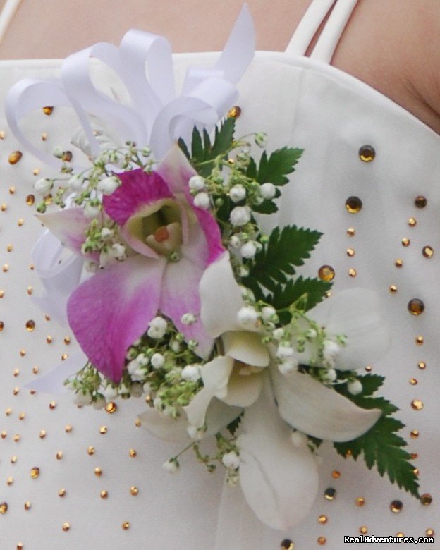 Corsage | AlohaEverAfter | Kauai, Hawaii  | Destination Weddings | Image #1/3 | 