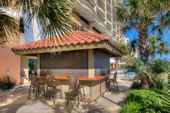 Seasonal Tiki Bar | Mar Vista Grande 1515 Penthouse- Luxurious Condo | Image #12/23 | 