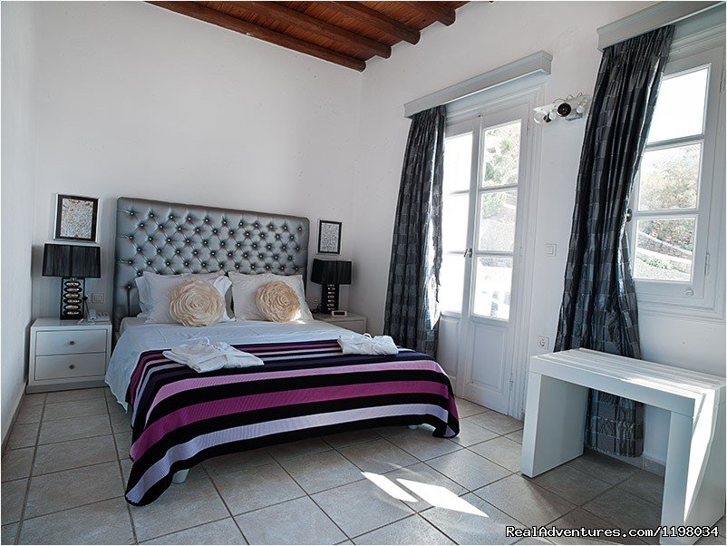 One Bedroom Suite | Romantic Luxury Getaway in Mykonos | Image #17/22 | 