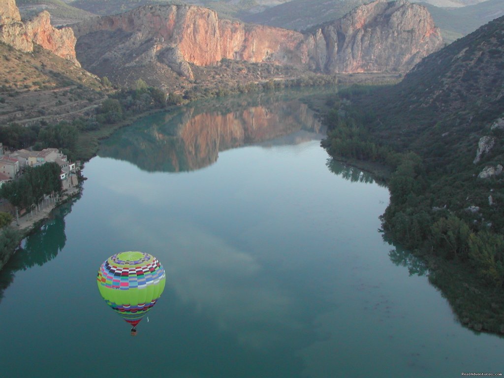 Hot air Ballooning in Barcelona & Pyrenees | Image #2/7 | 