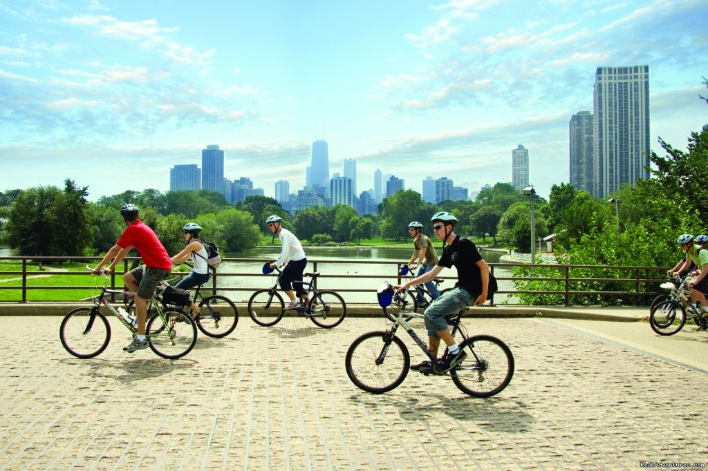 Friendly Neighborhoods Tour | Bike and Roll Chicago | Image #2/5 | 