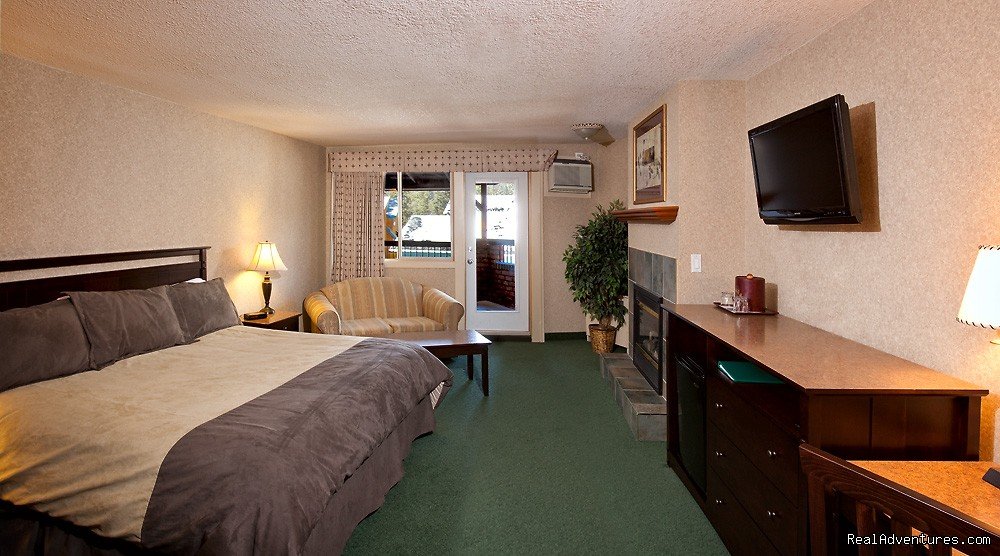 Honeymoon Suite | High Country Inn | Banff, Alberta  | Hotels & Resorts | Image #1/7 | 