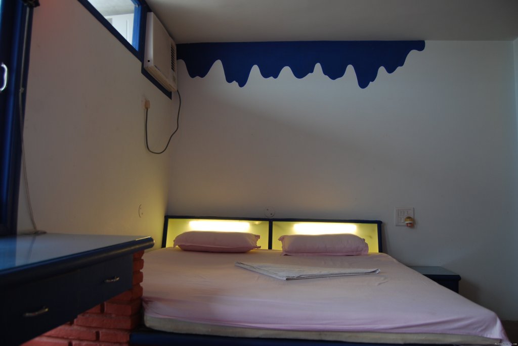 Guest house & Hotels | varanasi, India | Bed & Breakfasts | Image #1/8 | 