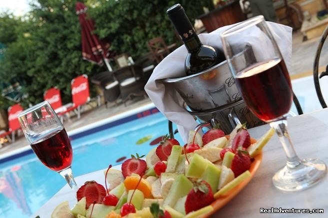 cocktails by the pool | fantastic family holidays at Hotel Yianna Agistri | Image #4/20 | 