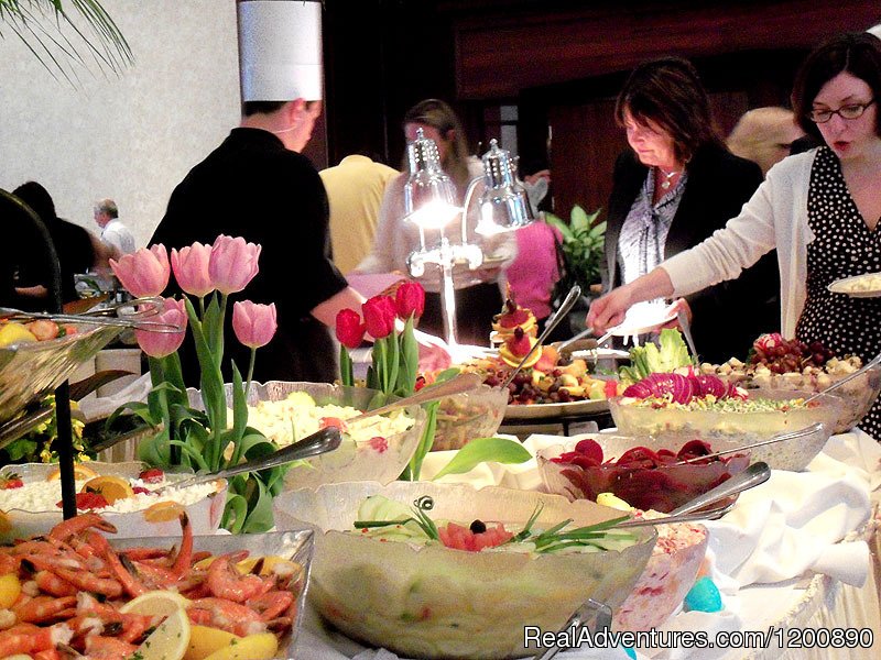 Sunday Brunch in Salmon Run | Romantic & Family Vacation Getaway, Wine Tours | Image #17/21 | 