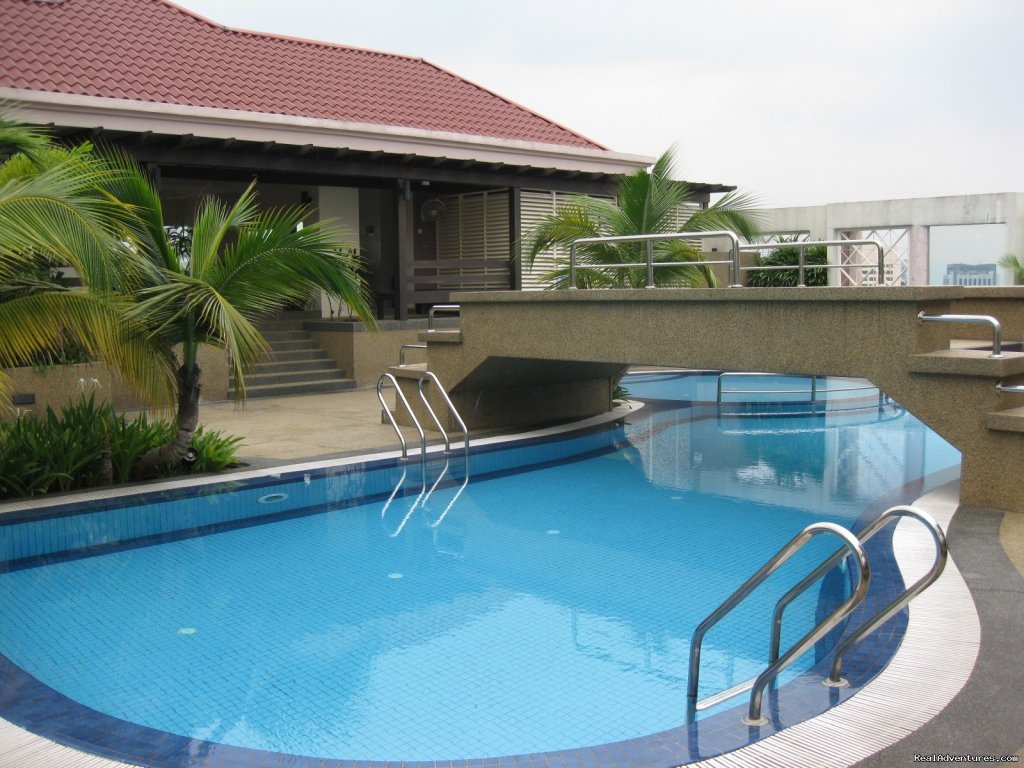Roof Top Swimming Pool | Sarang Mutiara Studio Apartment in KL city center | Image #3/9 | 