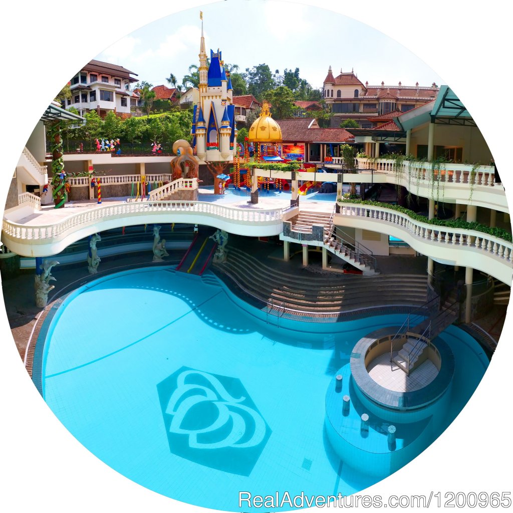 Vanda Waterworld | Vanda Gardenia Trawas | Mojokerto, Indonesia | Hotels & Resorts | Image #1/4 | 