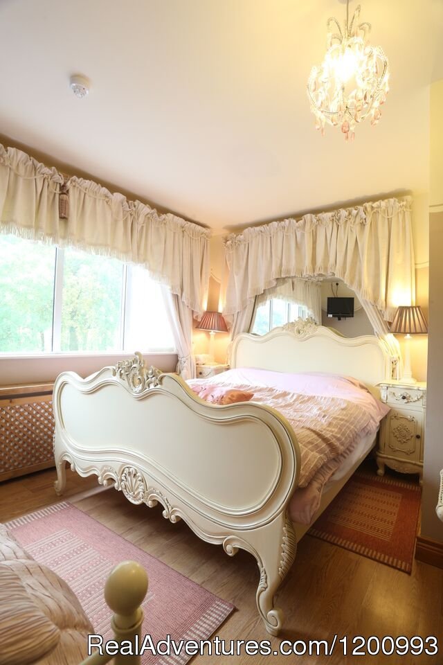 Quality peaceful  accommodation at ARCH HOUSE B &B | Image #3/4 | 