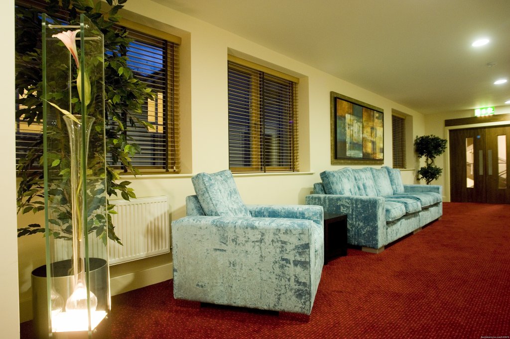 Corridor to Bedroom | Ballyroe Heights Hotel | Image #8/9 | 