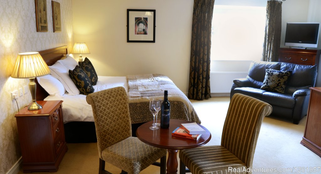 Double Deluxe - Guestroom | Donegal Manor | Image #3/5 | 