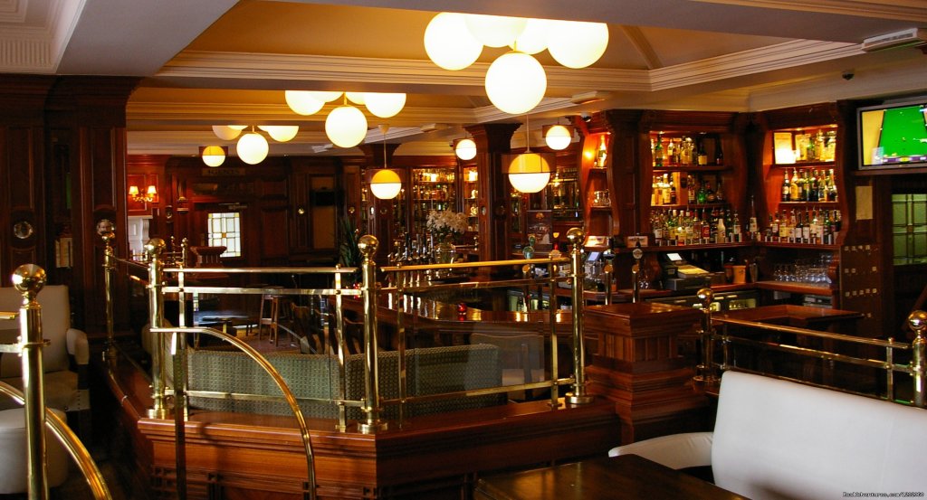 Acorn Bar | Tranquil break in Killarney Oaks Hotel | Killarney, Ireland | Hotels & Resorts | Image #1/4 | 