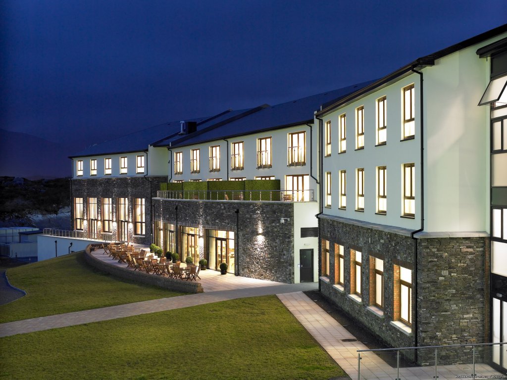 Sneem Hotel, Ring of Kerry | Sneem Hotel & Apartments | Co Kerry, Ireland | Hotels & Resorts | Image #1/6 | 
