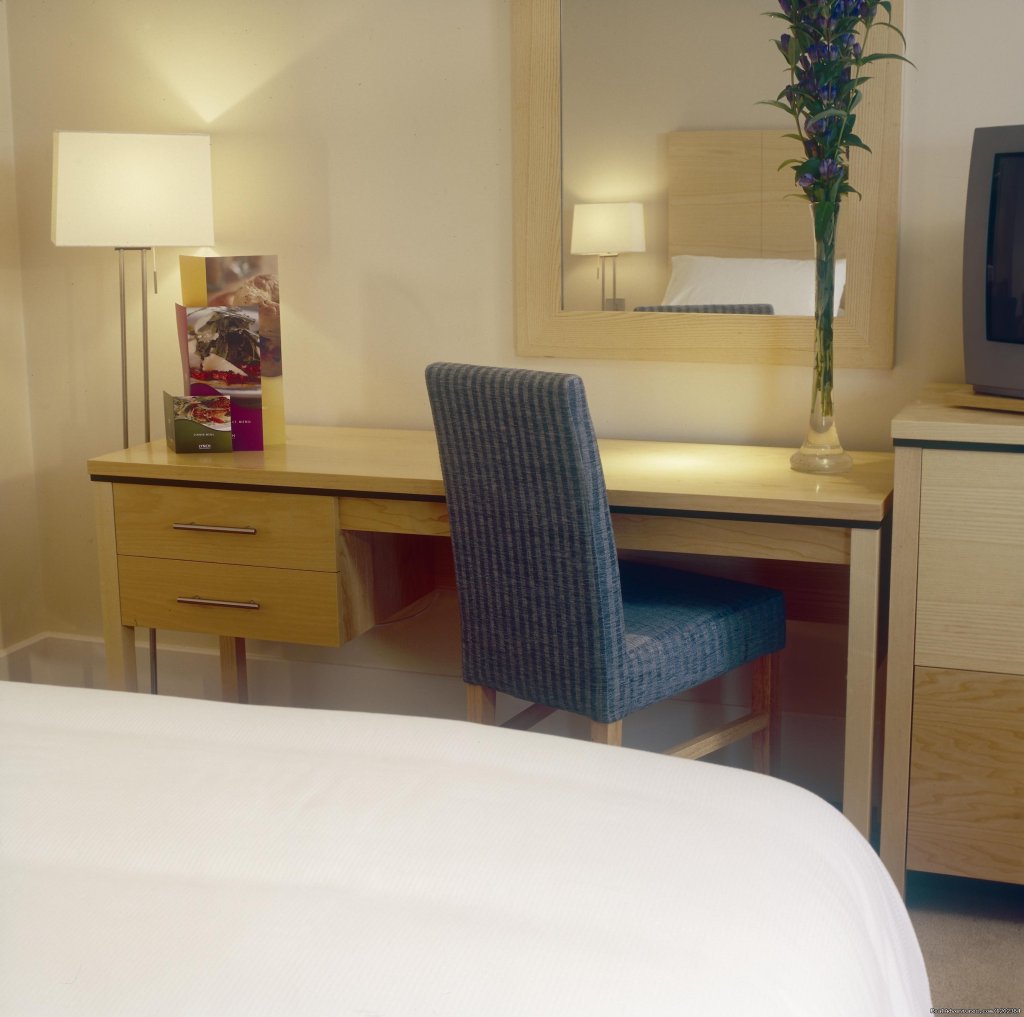 Standard Double Room | Green Isle Conference & Leisure Hotel | Image #5/9 | 