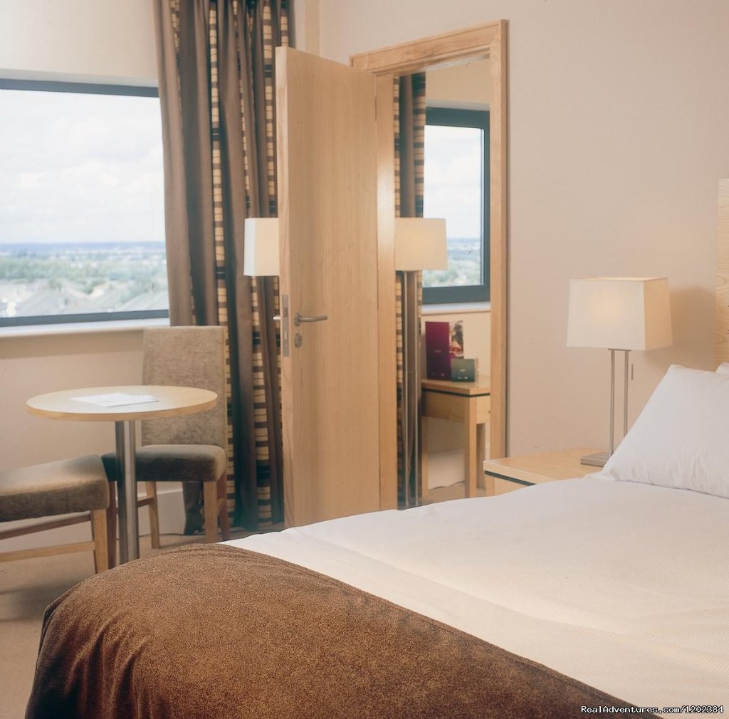 Standard Double Room | Green Isle Conference & Leisure Hotel | Image #6/9 | 