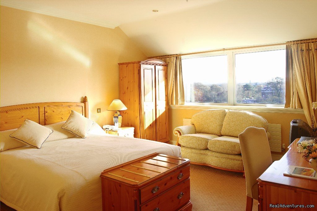 Deluxe Double Bedroom | Brandon Hotel Conference and Leisure Centre | Image #6/7 | 