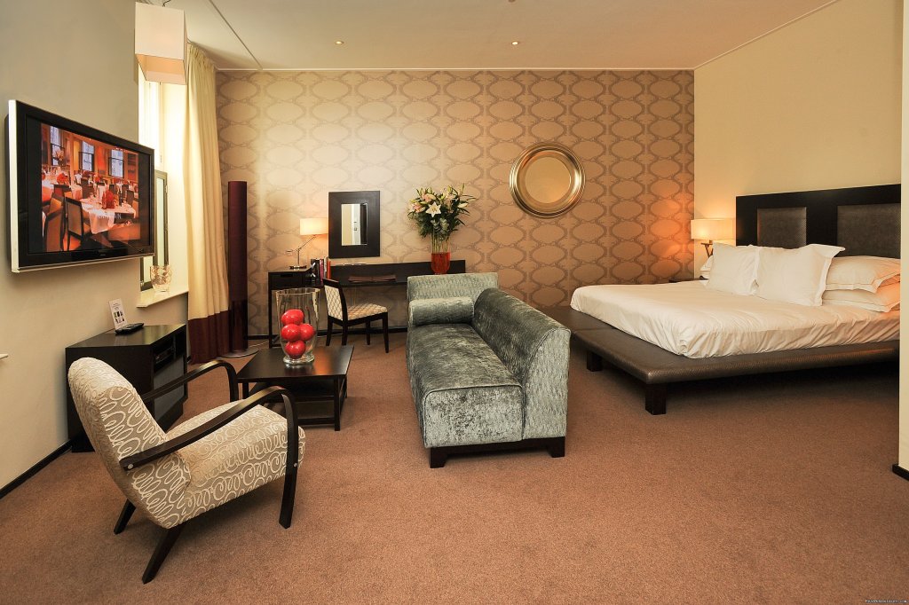 Linenhall Suite | Ten Square Luxury Hotel | Image #4/6 | 