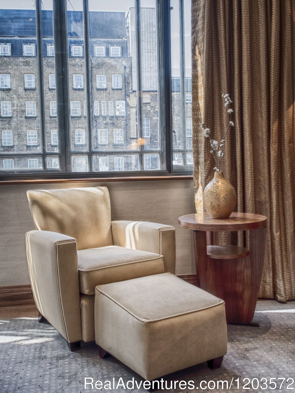 Relaxing Chair in GWR Tower Room | Hilton London Paddington | Image #6/19 | 