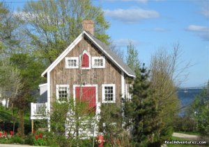 Boatbuilder's Cottage - in Historic Lunenburg | Lunenburg, Nova Scotia | Vacation Rentals