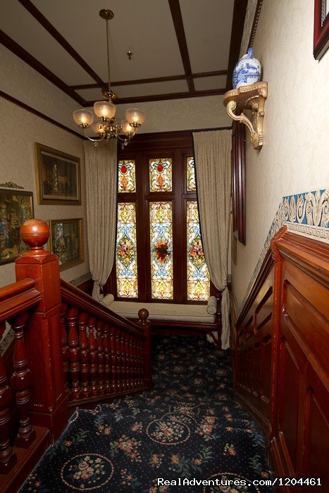 Victoria's Historic Inn - Stained glass Window | Victoria's Historic Inn and Carriage House B&B | Image #5/15 | 